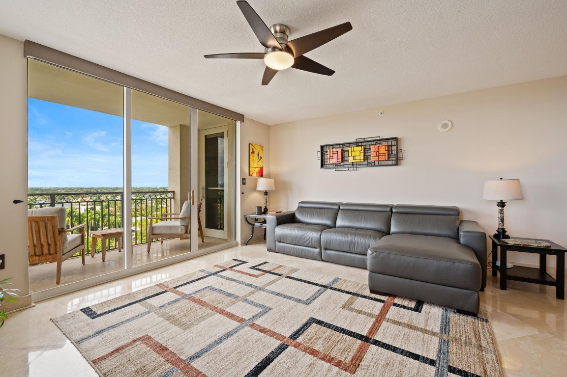 2011 N Ocean #902 Fort Lauderdale, FL 33305