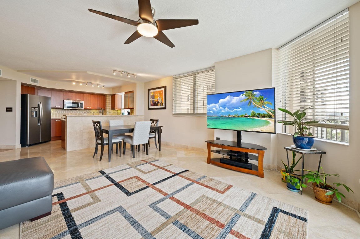 2011 N Ocean #902 Fort Lauderdale, FL 33305