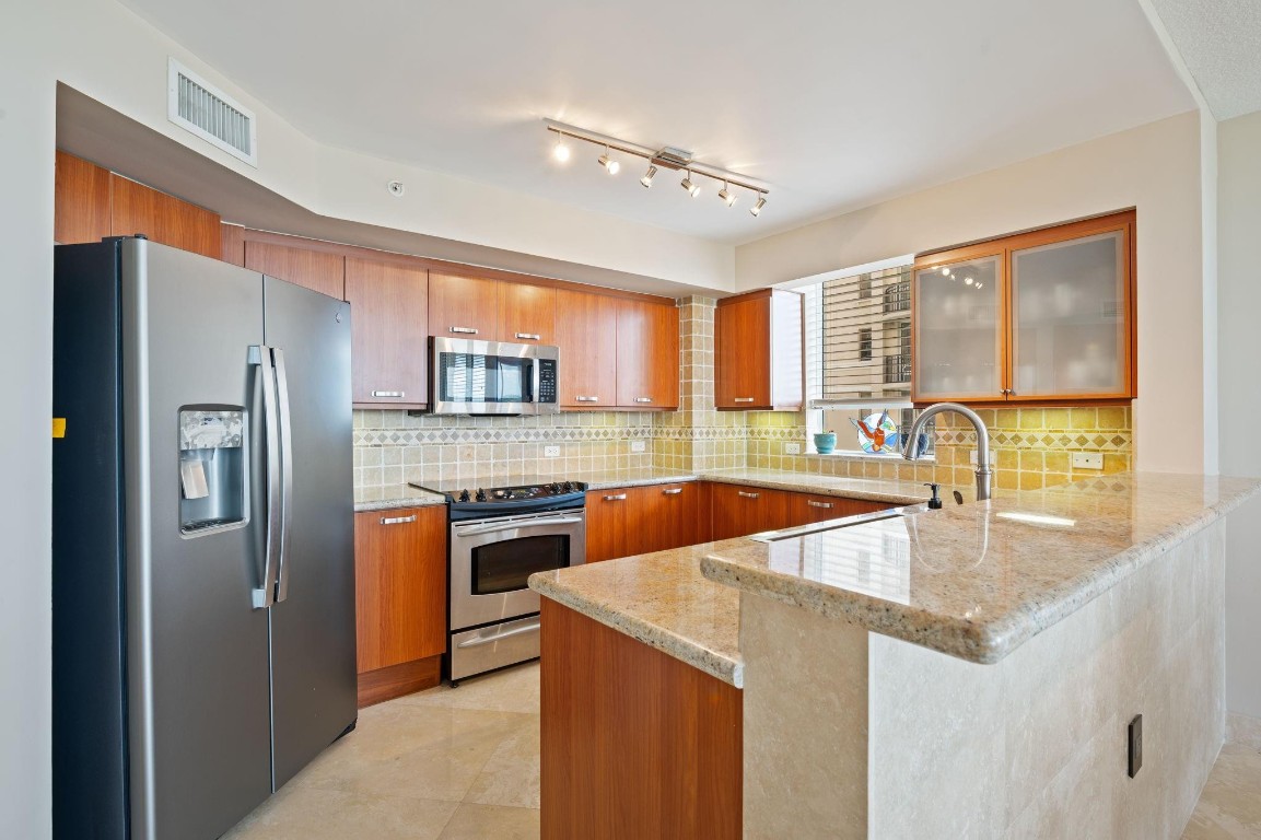 2011 N Ocean #902 Fort Lauderdale, FL 33305