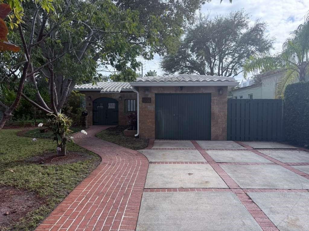 800 SE 11th Fort Lauderdale, FL 33316