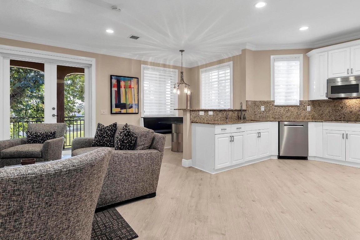 2857 Kinsington #17-4 Fort Lauderdale, FL 33332