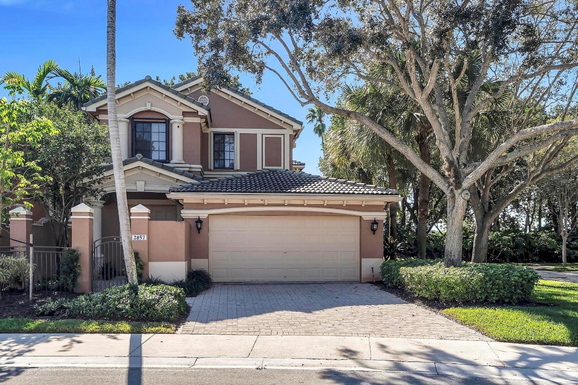 2857 Kinsington #17-4 Fort Lauderdale, FL 33332