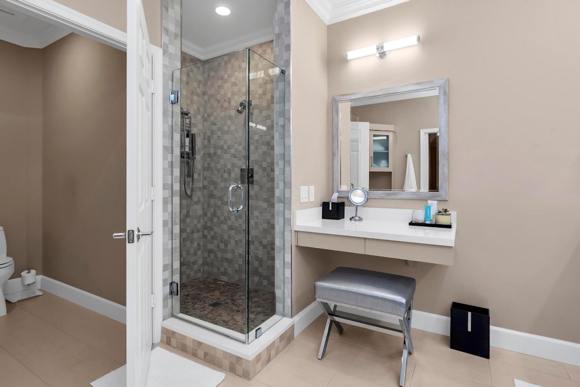 2857 Kinsington #17-4 Fort Lauderdale, FL 33332