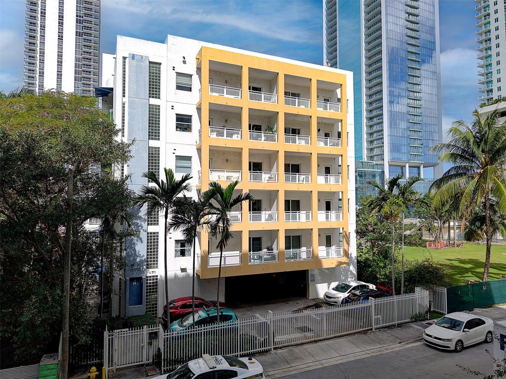 471 NE 25th #503 Miami, FL 33137