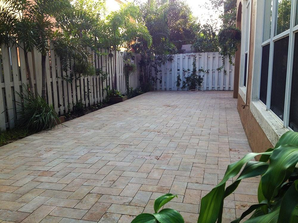 3775 SW 50th Fort Lauderdale, FL 33312