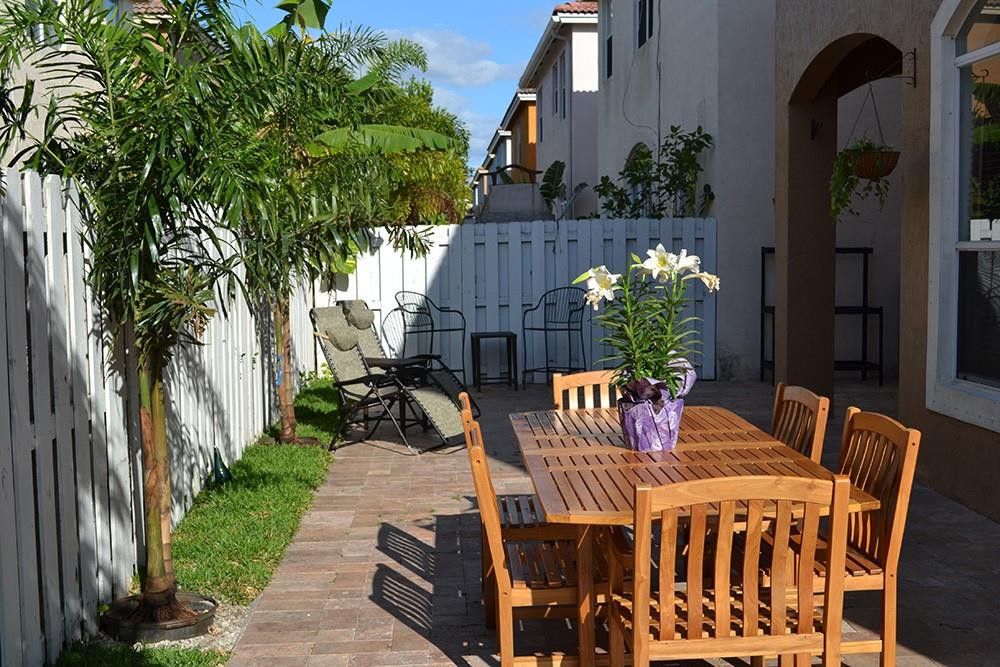 3775 SW 50th Fort Lauderdale, FL 33312