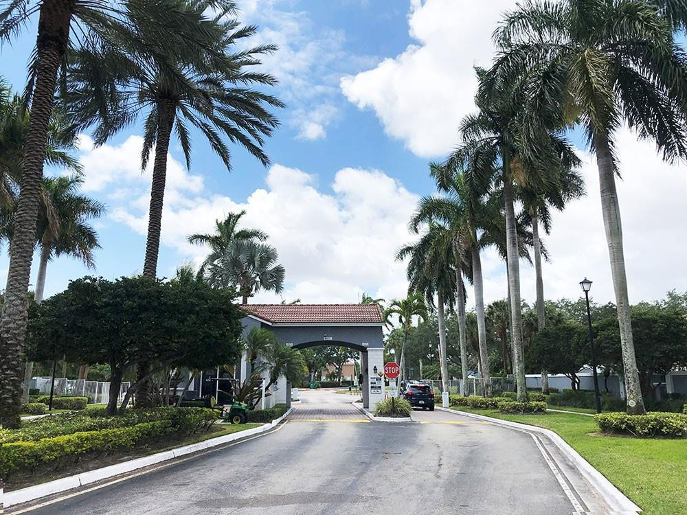 3775 SW 50th Fort Lauderdale, FL 33312