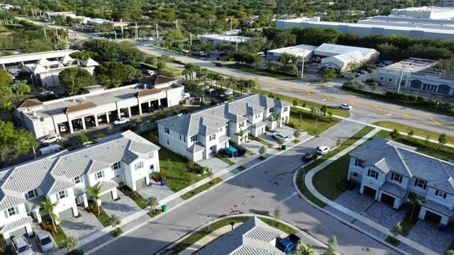 4611 NW 118th Coral Springs, FL 33076