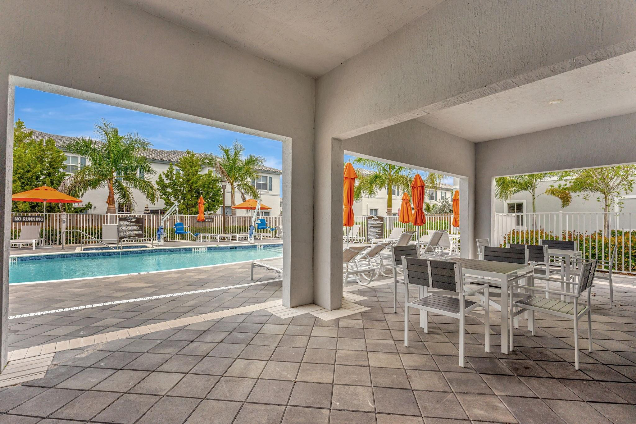 4611 NW 118th Coral Springs, FL 33076