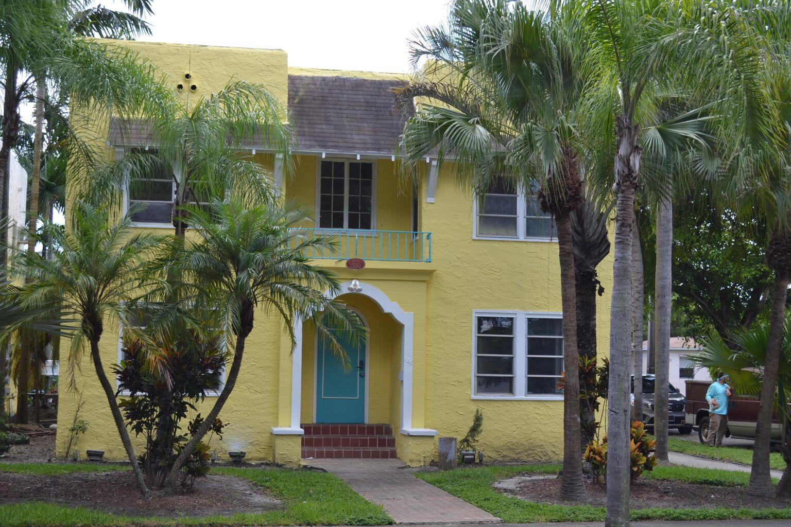 1852 Washington St #2