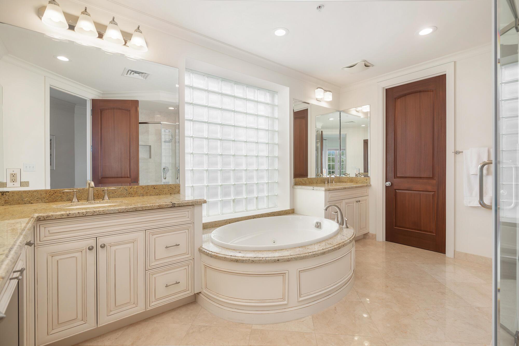 120 Jupiter Key Rd #Ph4 Jupiter, FL 33477