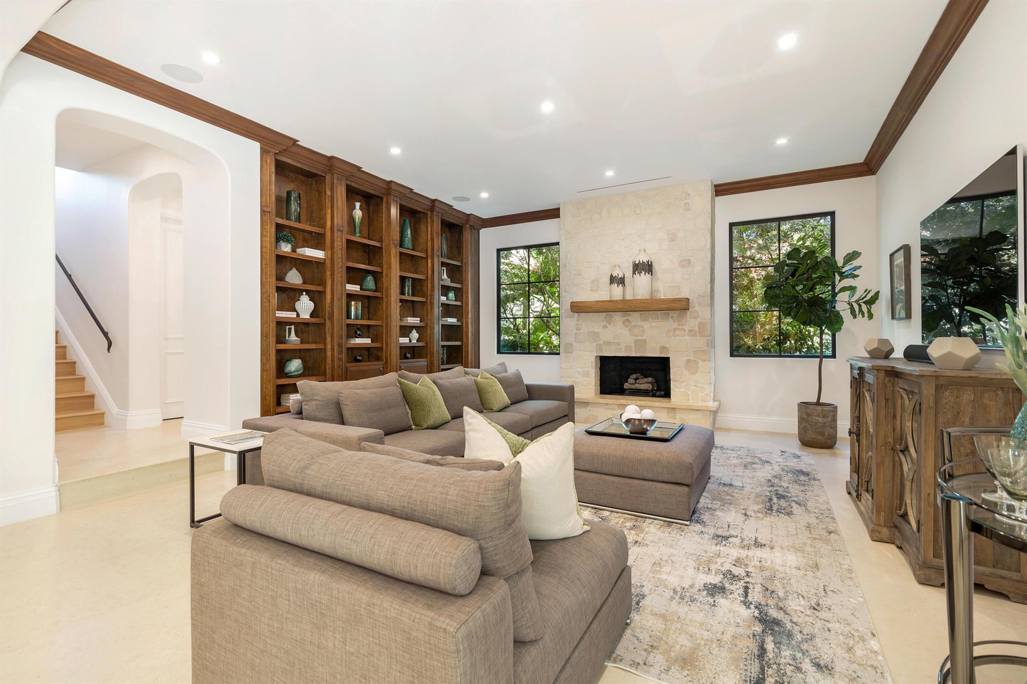 236 Via Las Brisas Palm Beach, FL 33480