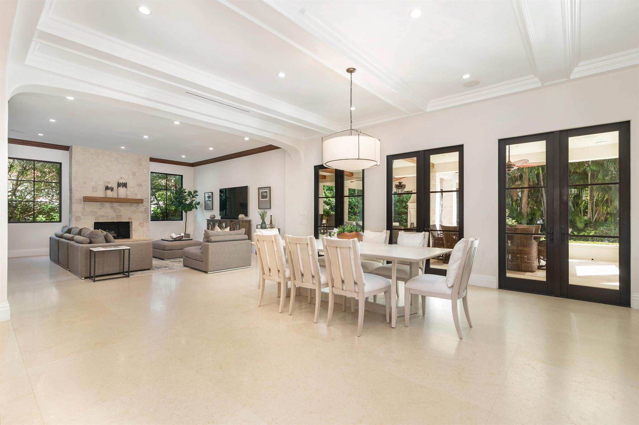 236 Via Las Brisas Palm Beach, FL 33480