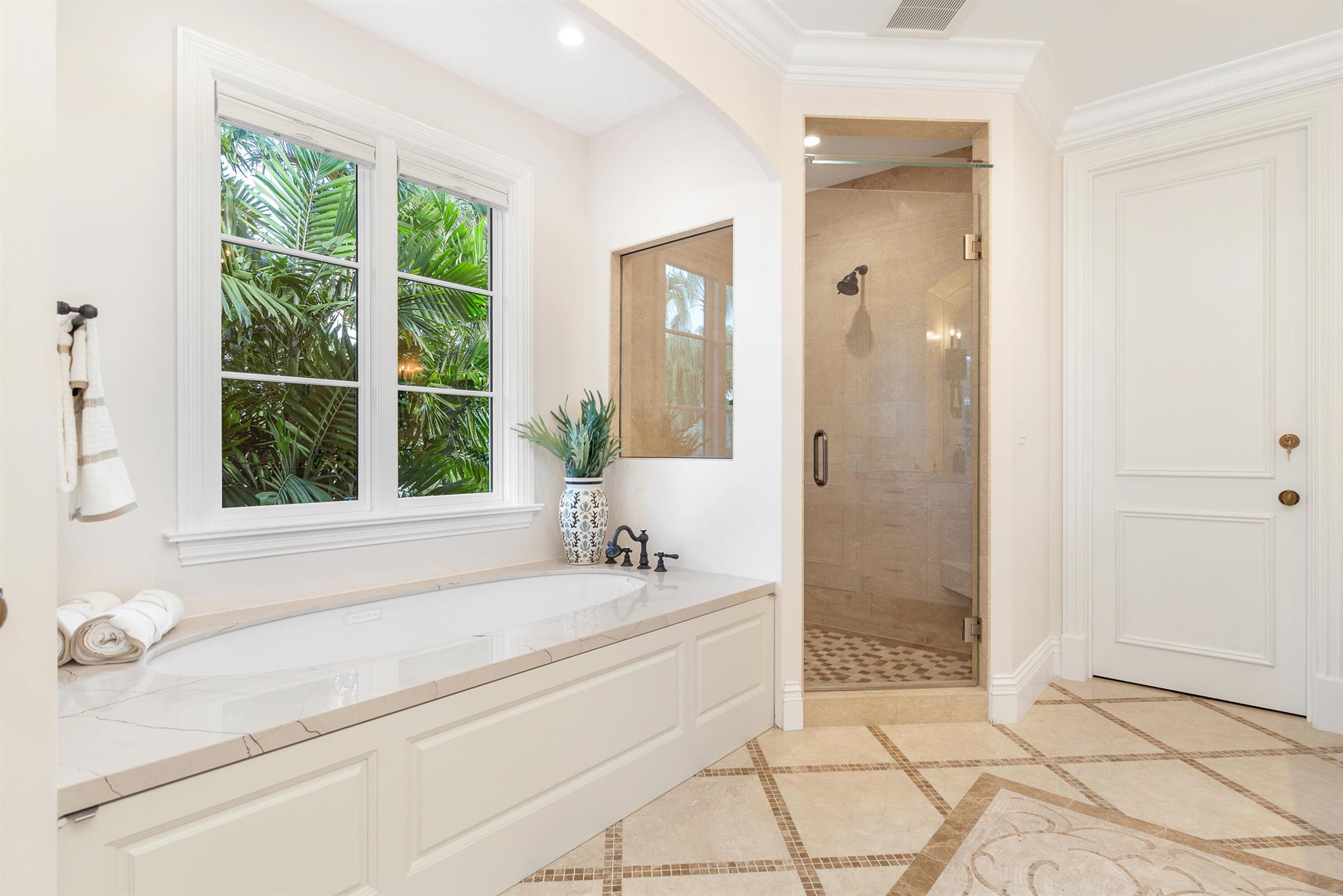 236 Via Las Brisas Palm Beach, FL 33480