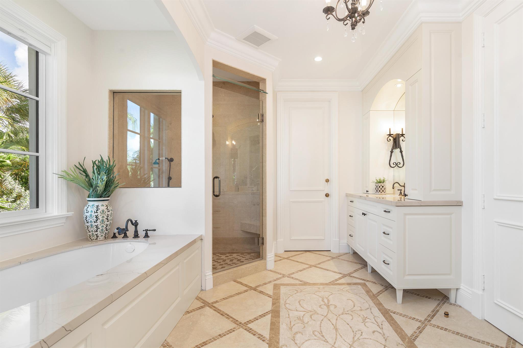 236 Via Las Brisas Palm Beach, FL 33480