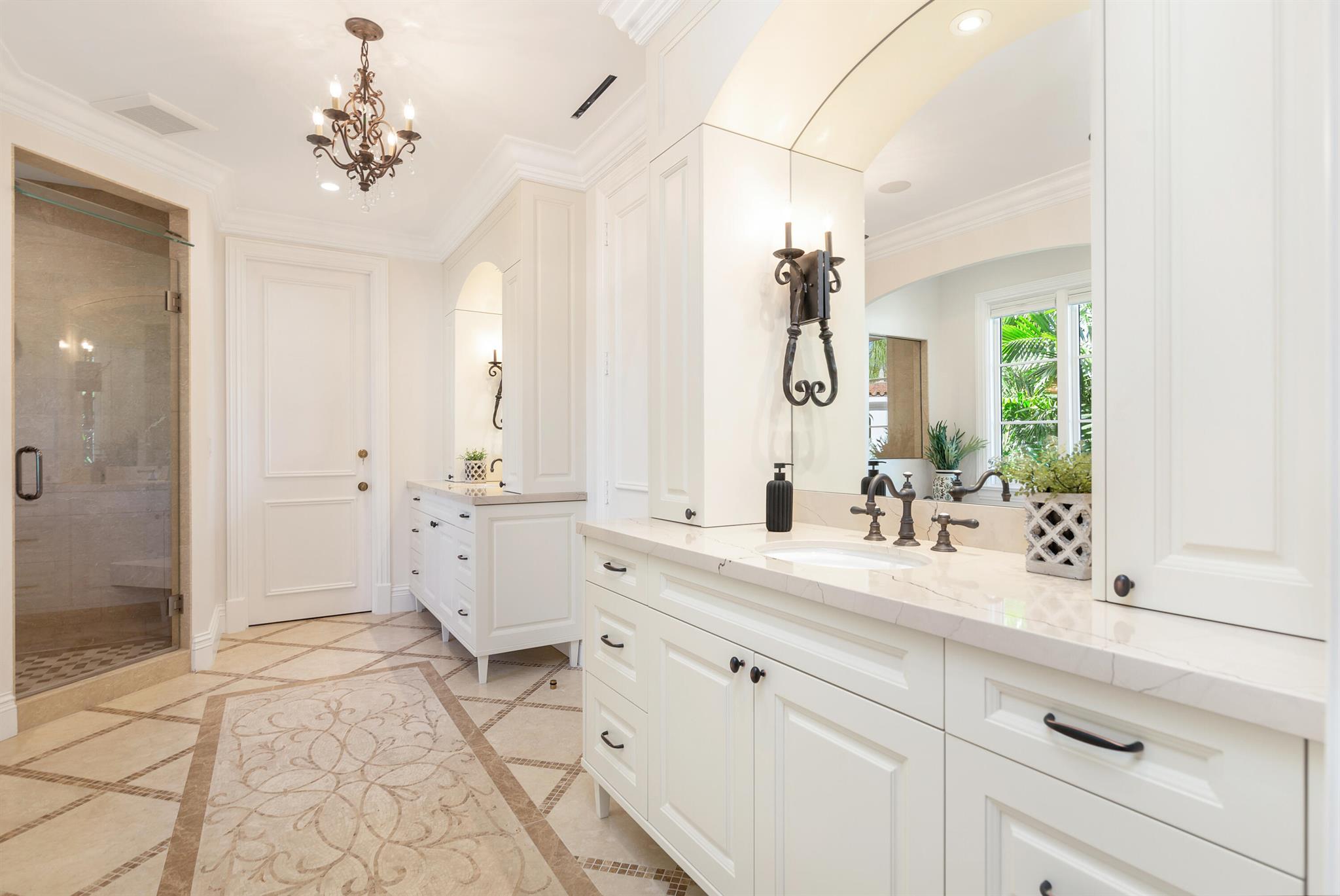 236 Via Las Brisas Palm Beach, FL 33480