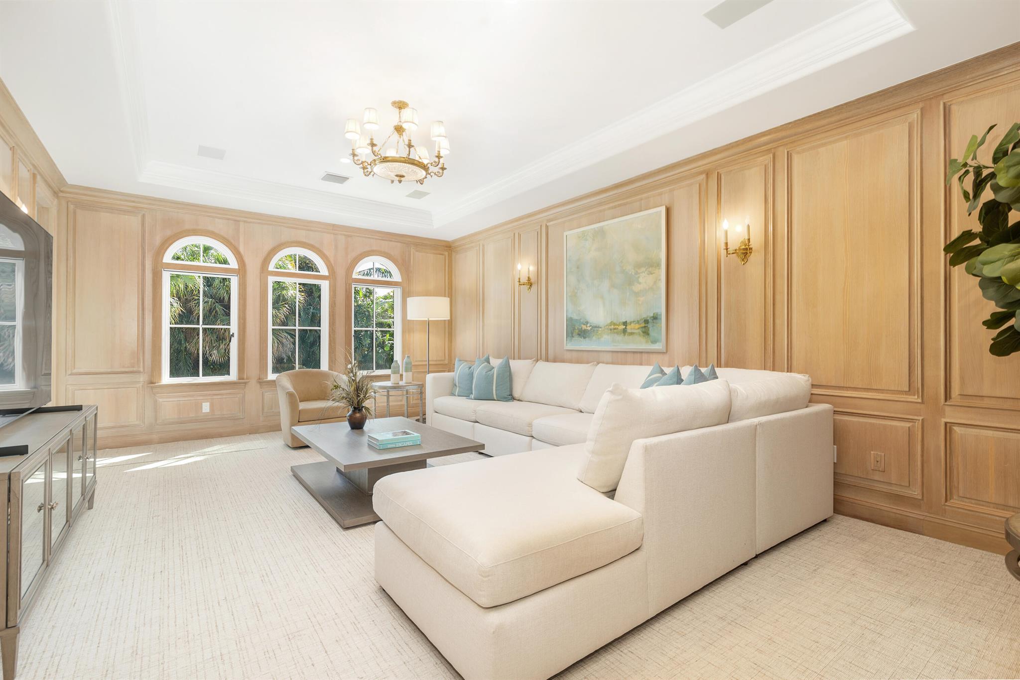 236 Via Las Brisas Palm Beach, FL 33480