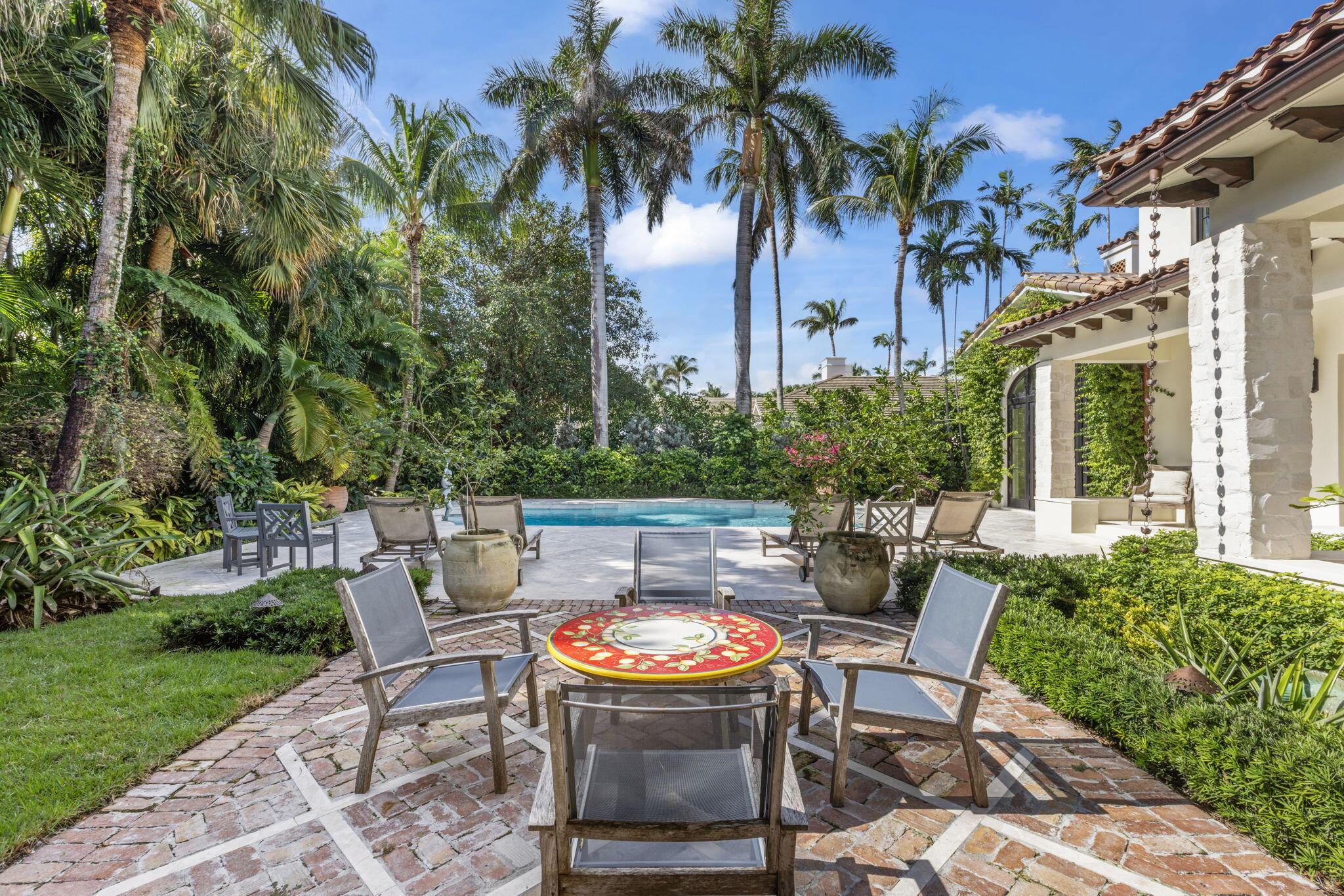 236 Via Las Brisas Palm Beach, FL 33480