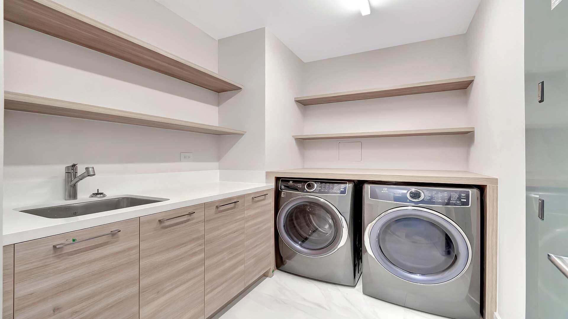 220 SE Mizner #822 Boca Raton, FL 33432