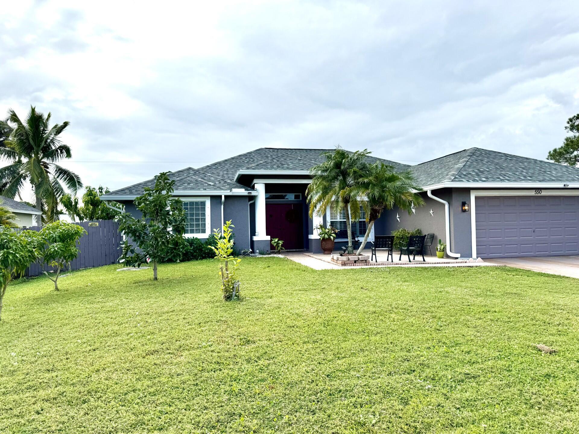 550 SW Fairway Ave