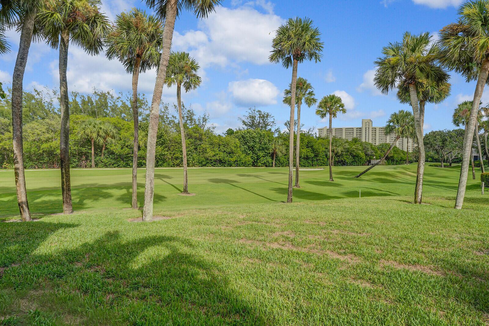 3701 Fairway Dr Jupiter, FL 33477