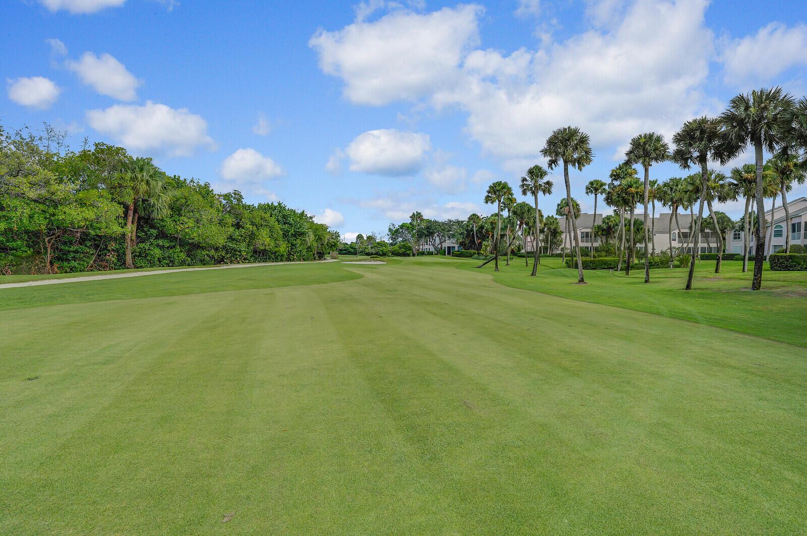 3701 Fairway Dr Jupiter, FL 33477