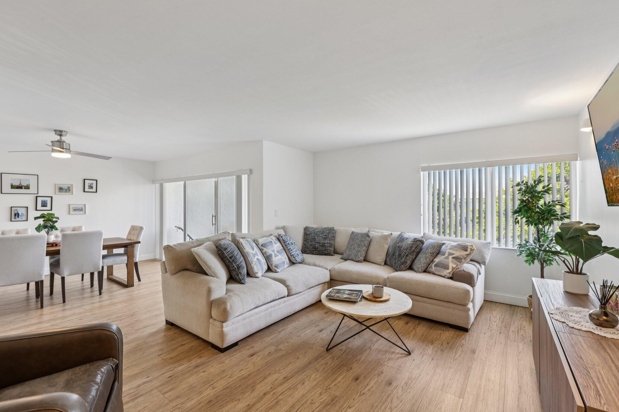 721 N Pine Is #406
