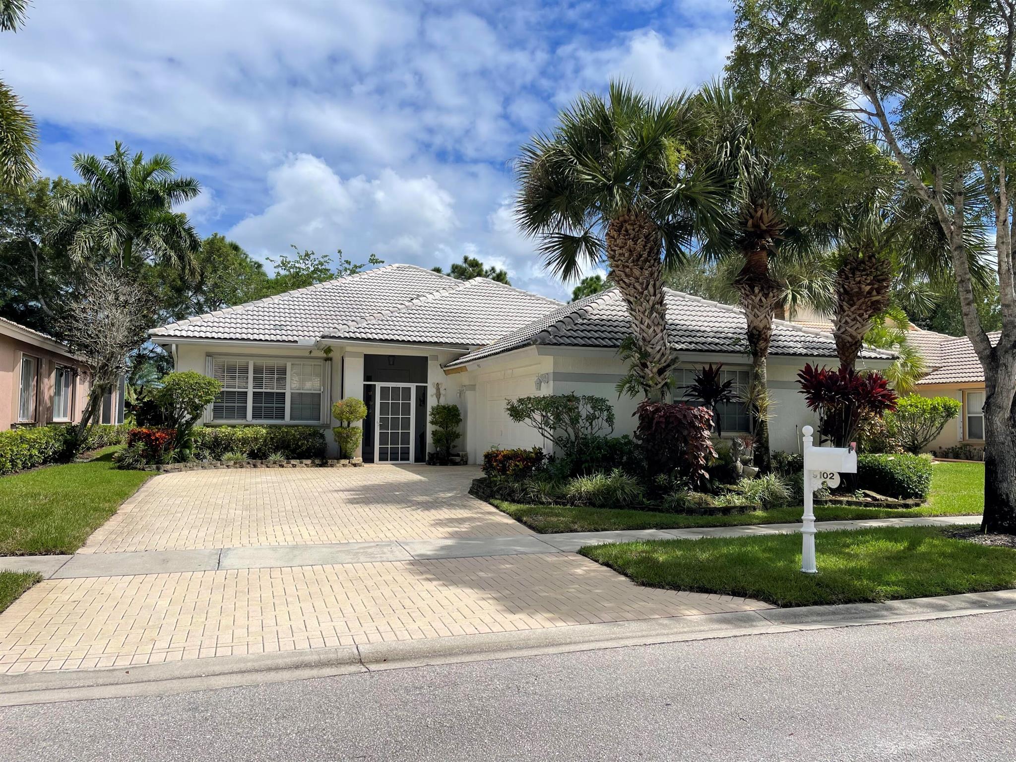 9102 Bay Harbour Cir