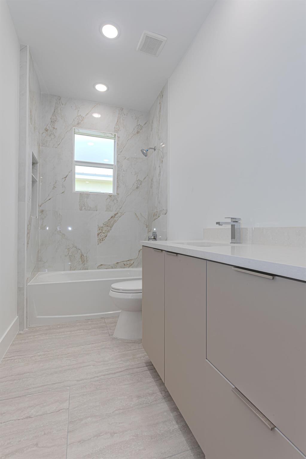 18246 Limestone Crk Rd Jupiter, FL 33458