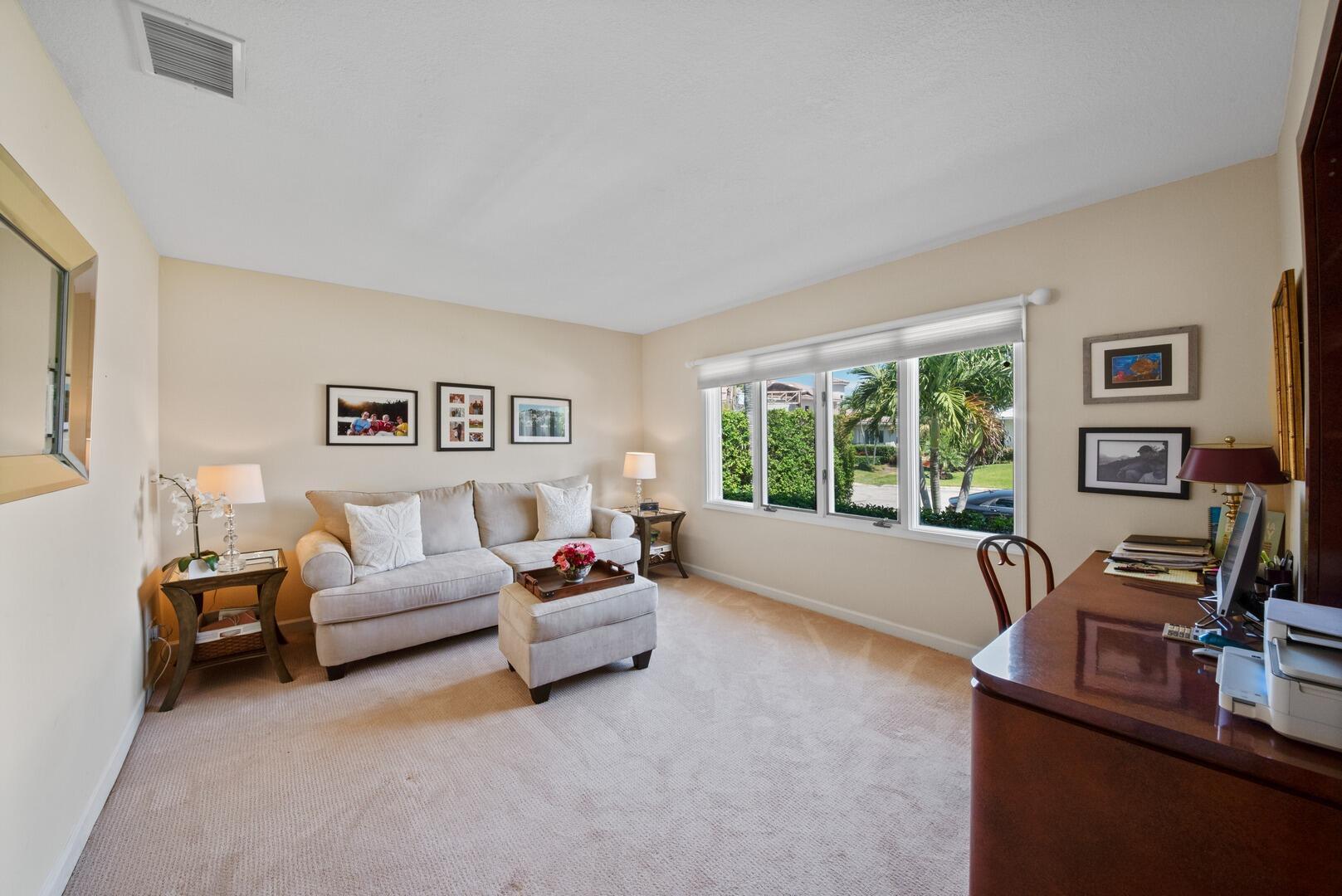 7 Inlet Cay Dr Ocean Ridge, FL 33435