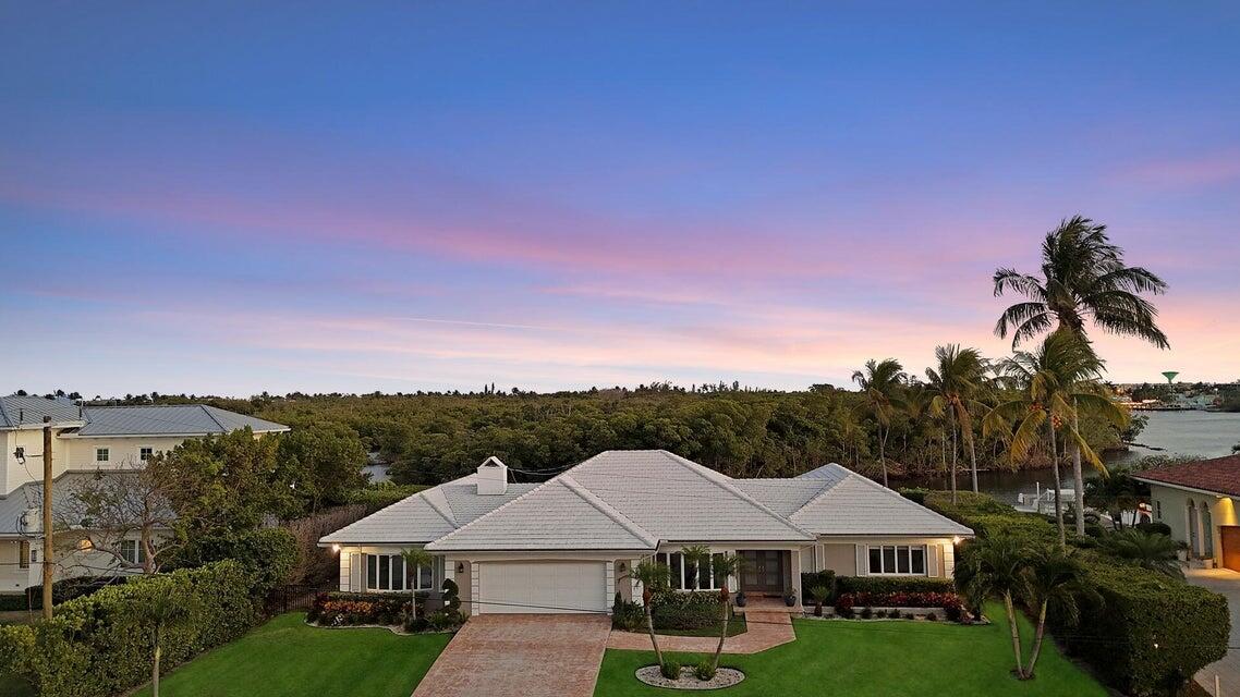 7 Inlet Cay Dr Ocean Ridge, FL 33435