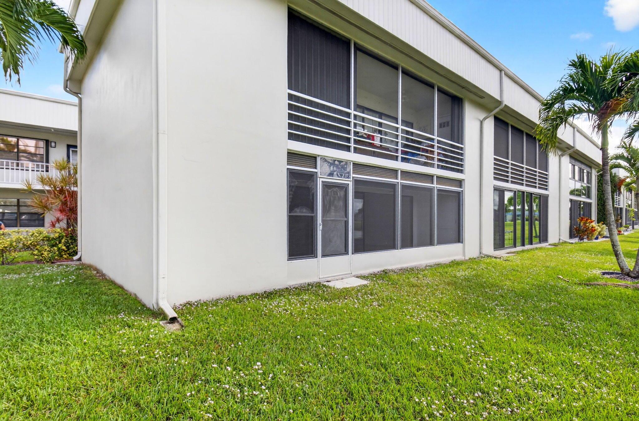 17 Capri A #17 Delray Beach, FL 33484