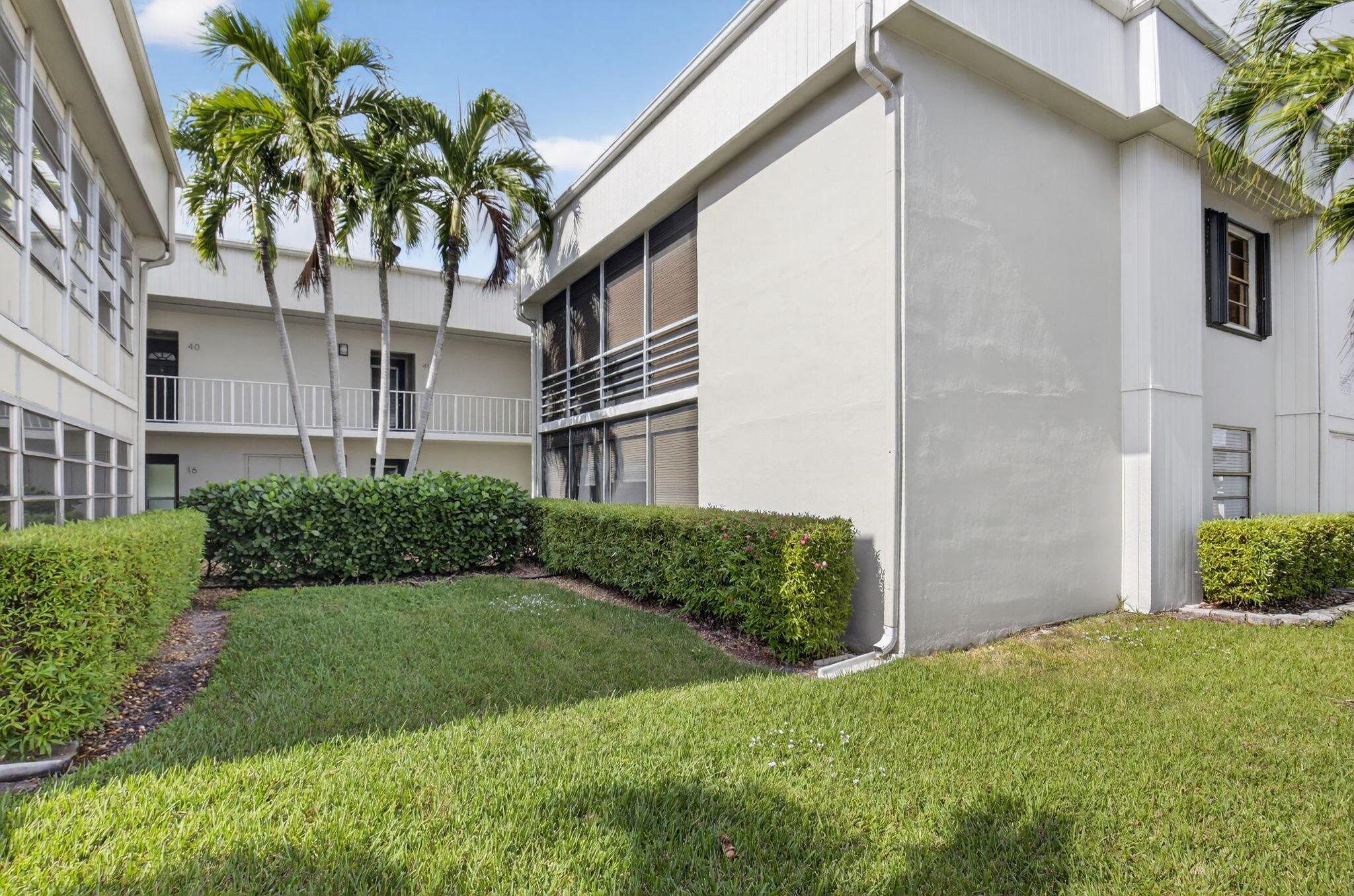 17 Capri A #17 Delray Beach, FL 33484