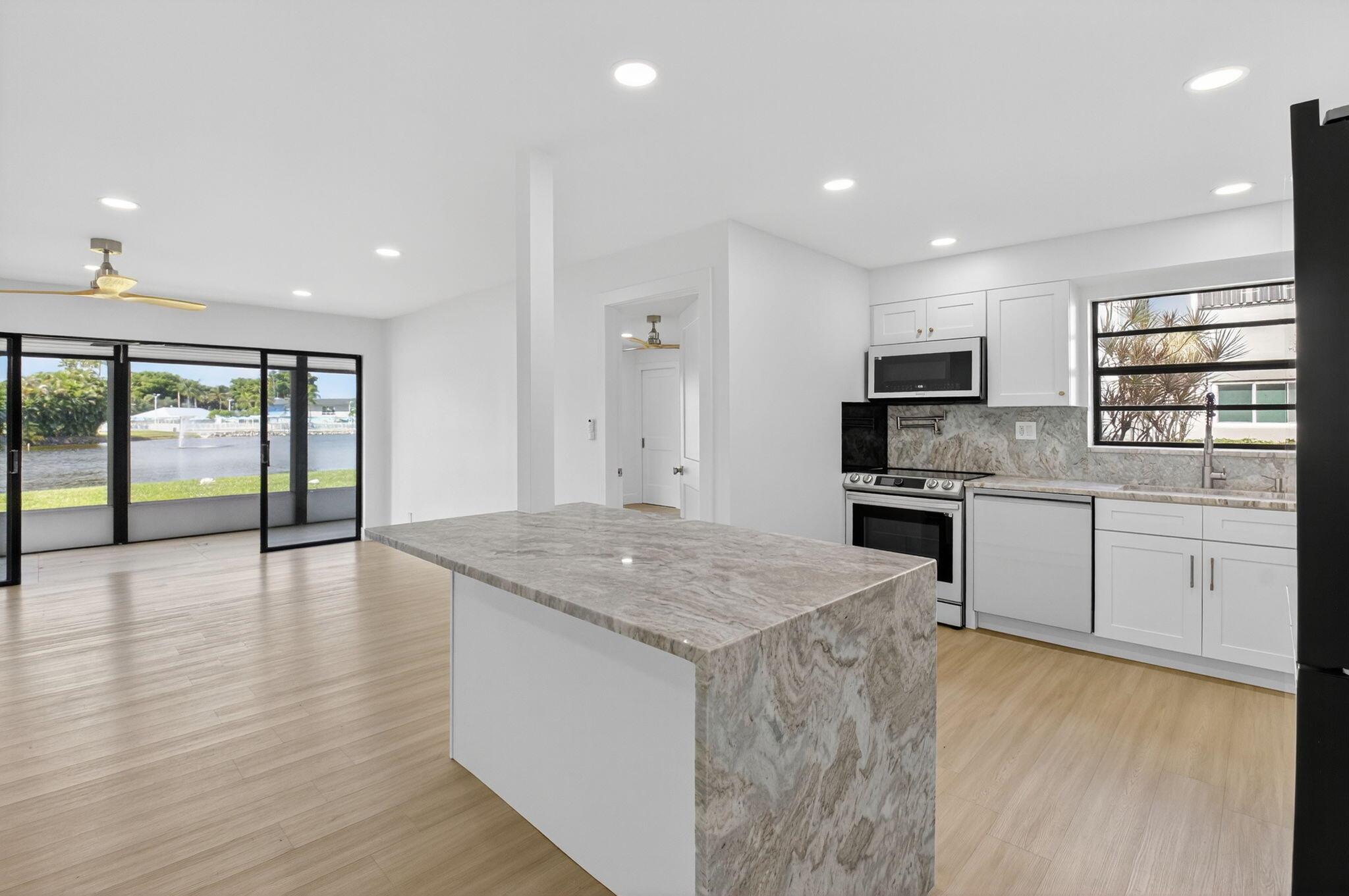 17 Capri A #17 Delray Beach, FL 33484