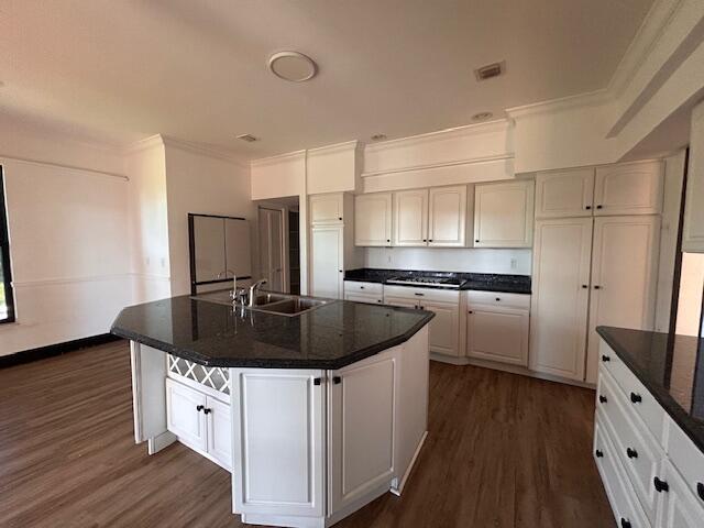 2901 Embassy Dr West Palm Beach, FL 33401