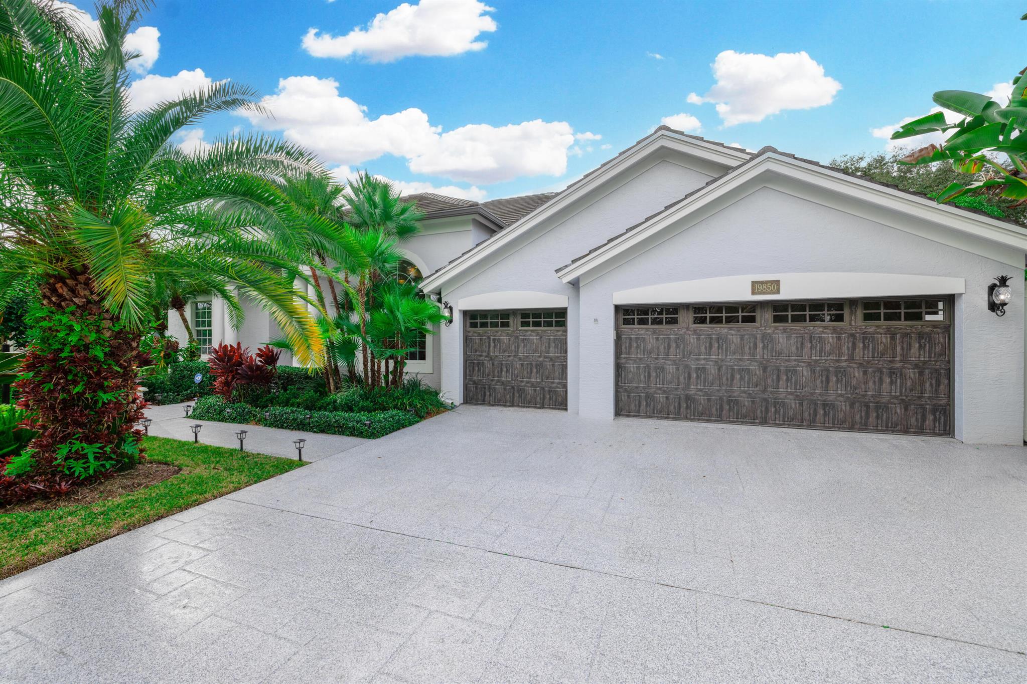 19850 Loxahatchee Pointe Dr Jupiter, FL 33458