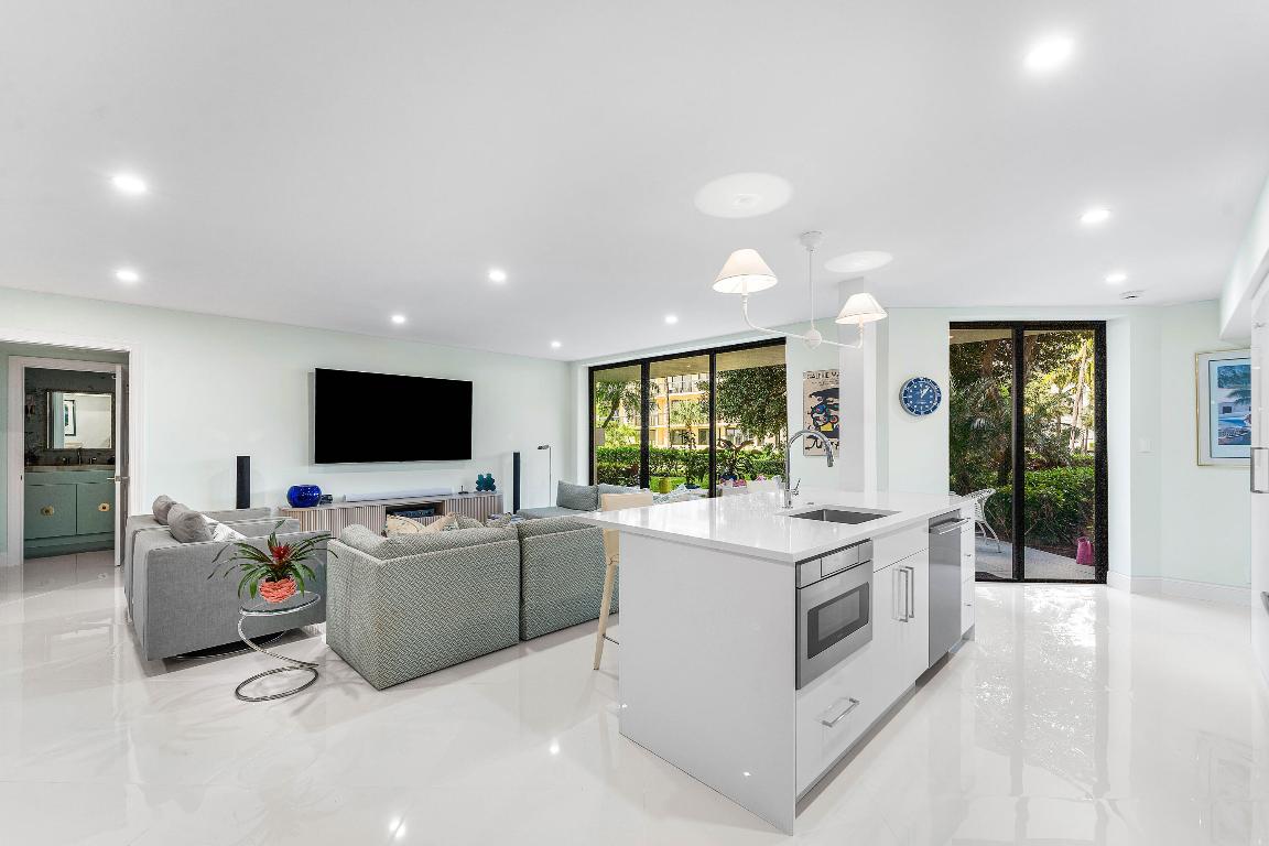 2778 S Ocean #107s Palm Beach, FL 33480