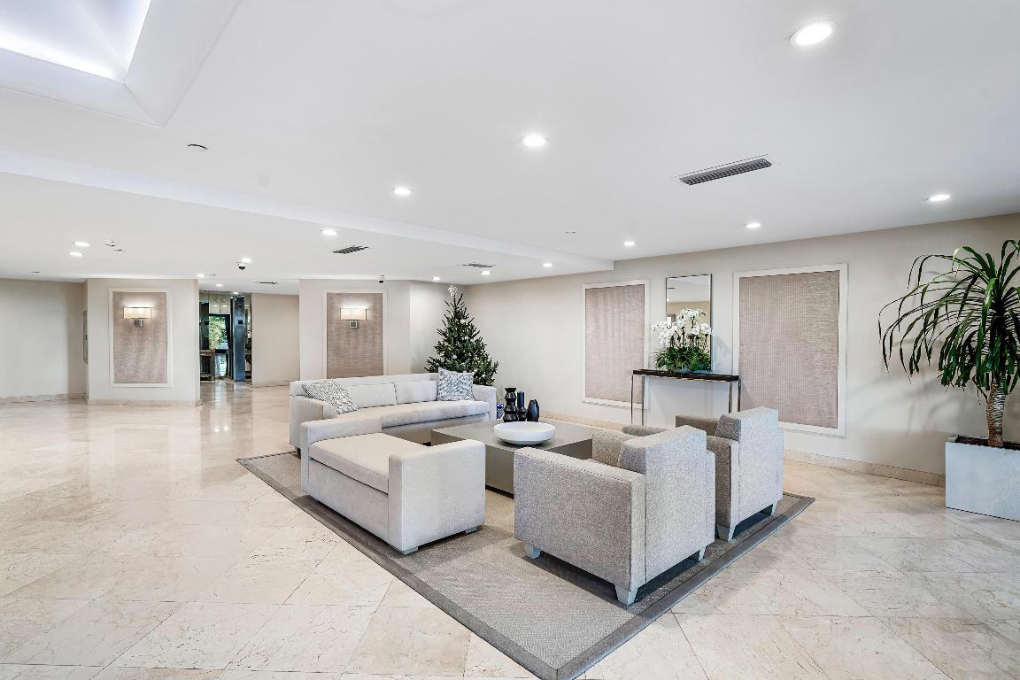 2778 S Ocean #107s Palm Beach, FL 33480