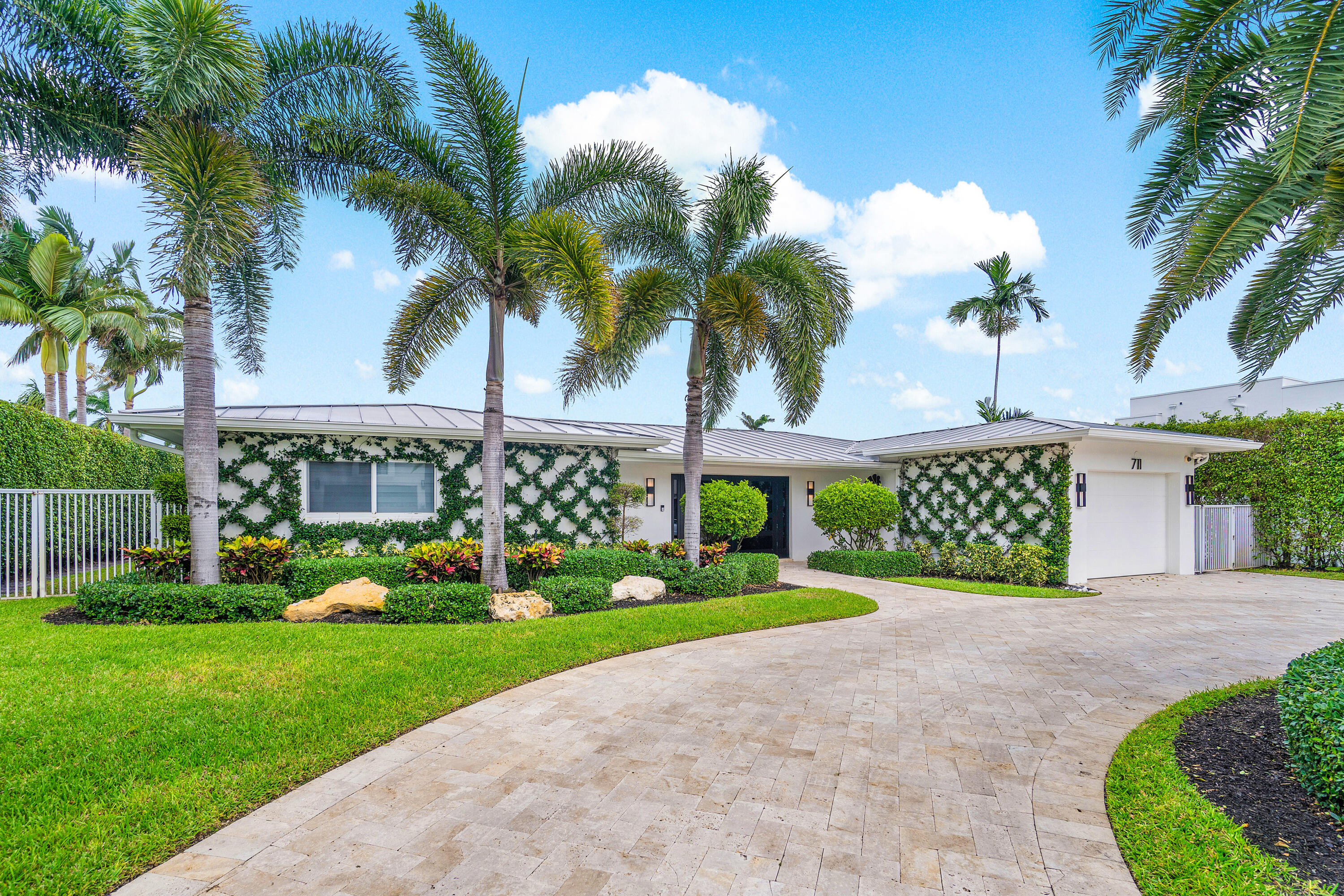 711 NE 69th Boca Raton, FL 33487
