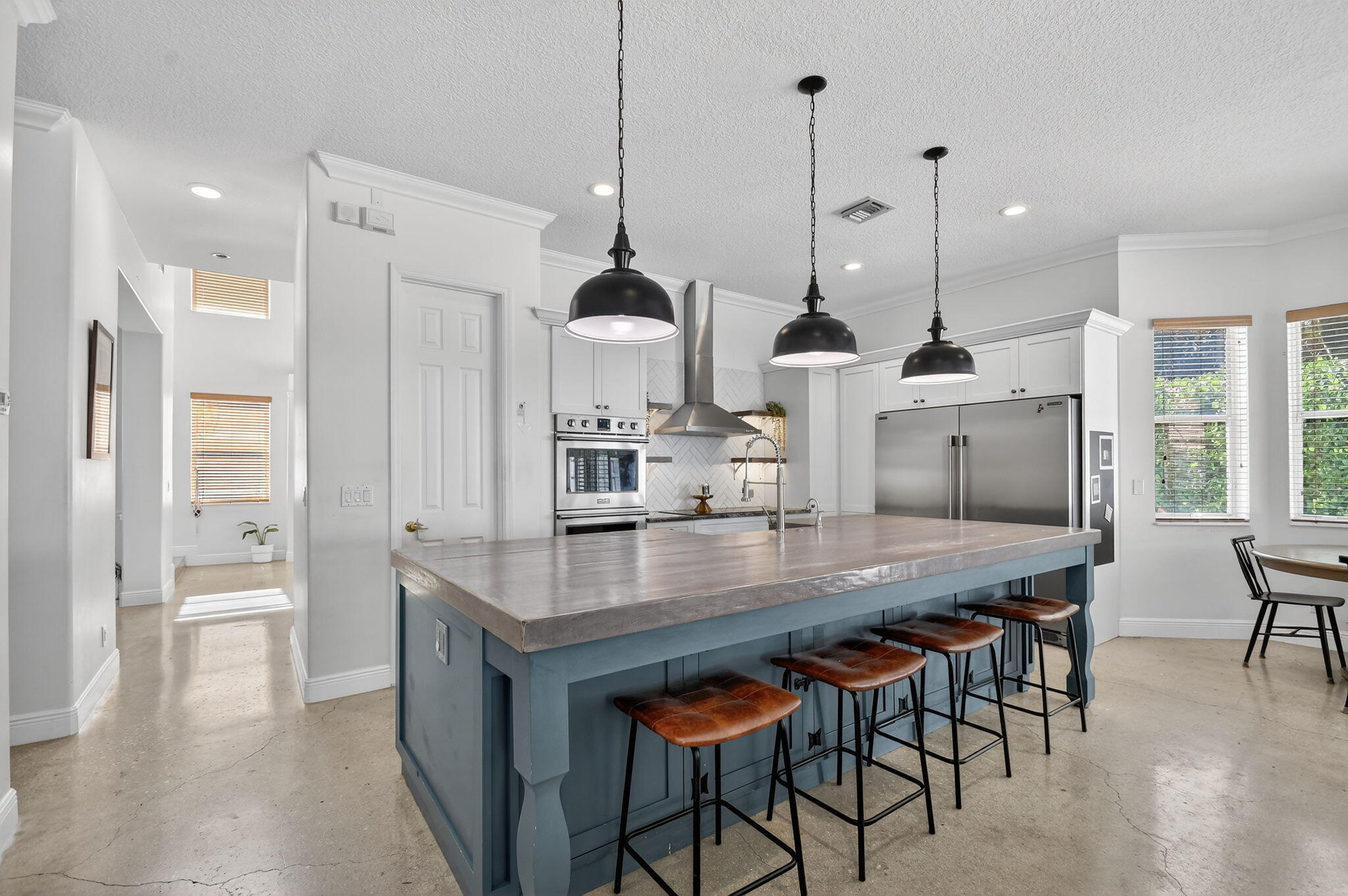 6809 Finamore Lake Worth, FL 33467