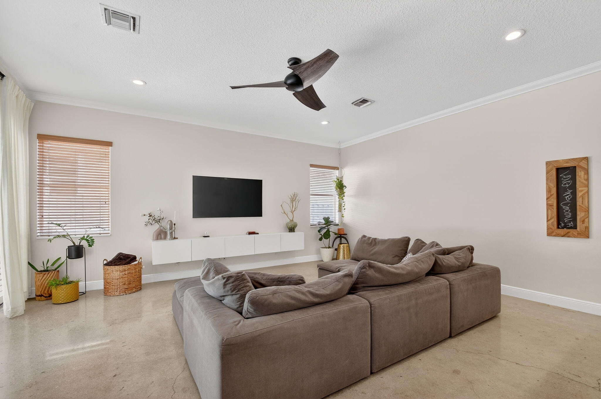 6809 Finamore Lake Worth, FL 33467