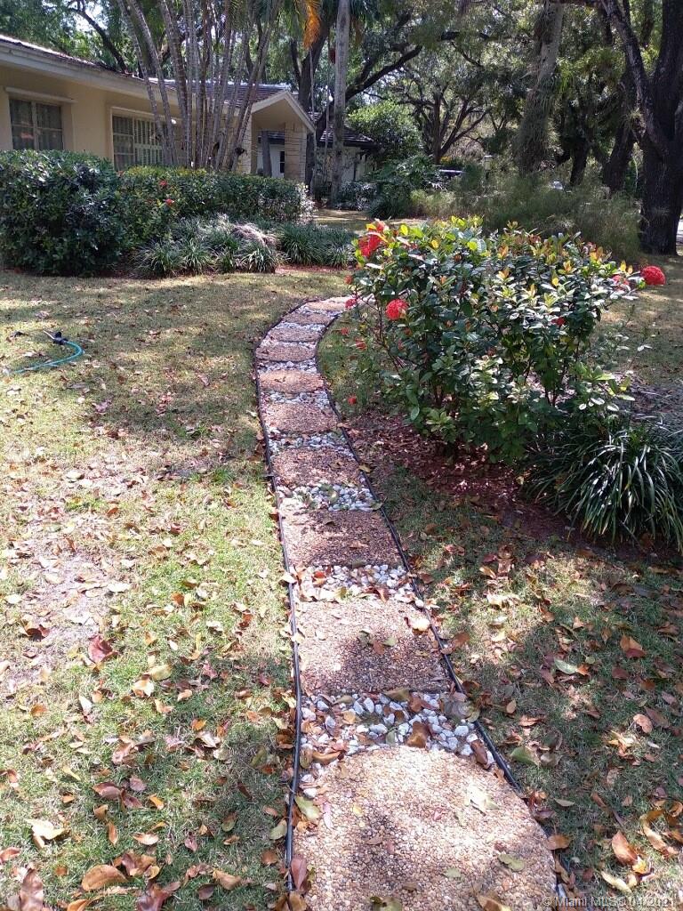 1215 Alfonso Ave Coral Gables, FL 33146