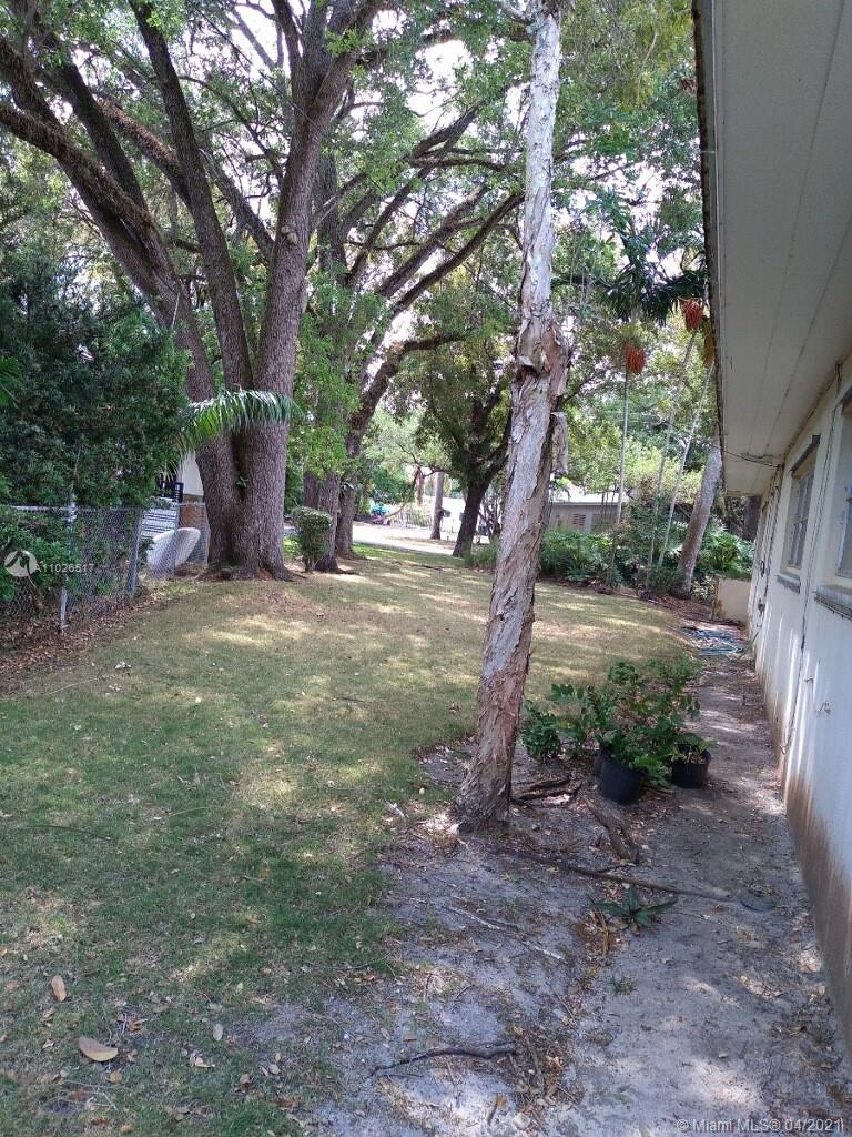 1215 Alfonso Ave Coral Gables, FL 33146