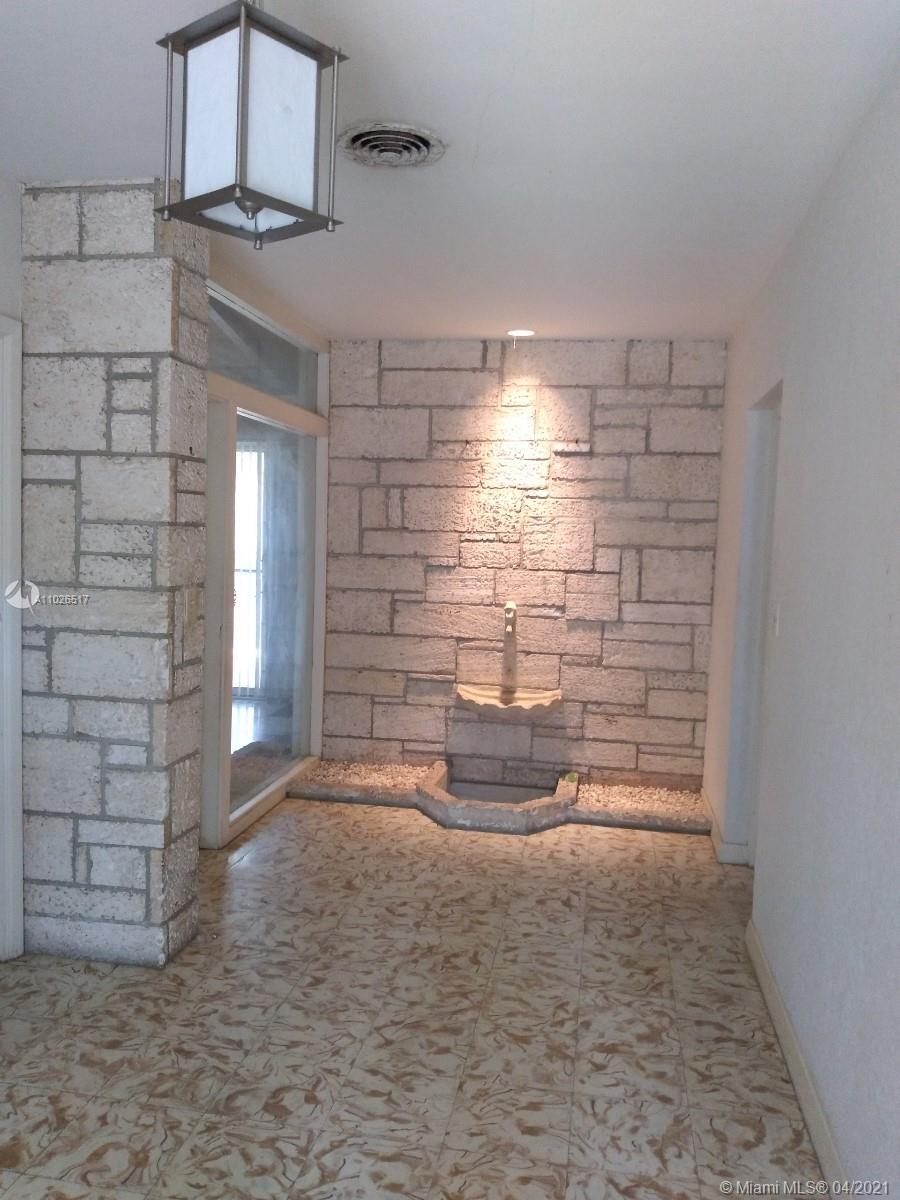 1215 Alfonso Ave Coral Gables, FL 33146