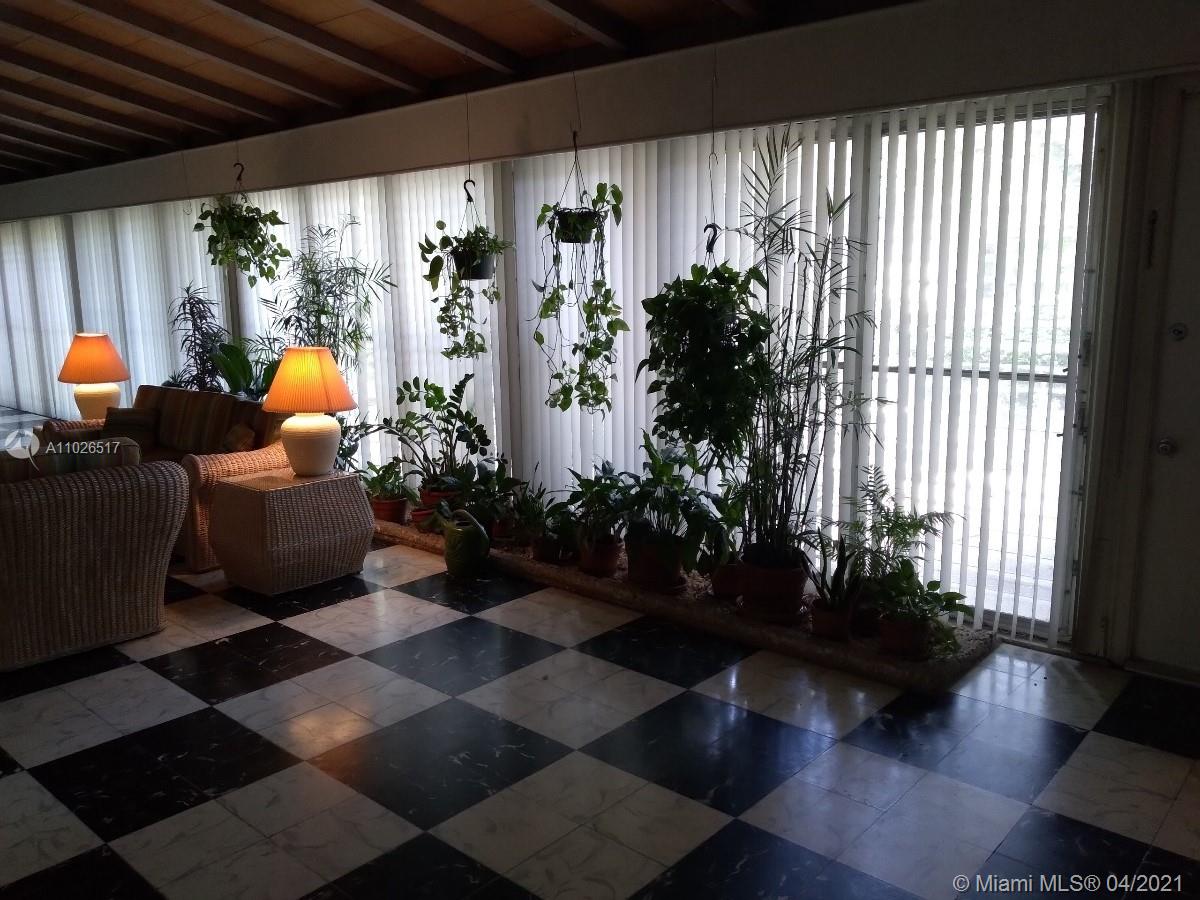 1215 Alfonso Ave Coral Gables, FL 33146