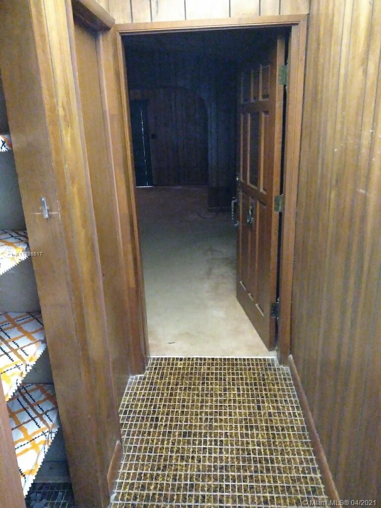 1215 Alfonso Ave Coral Gables, FL 33146