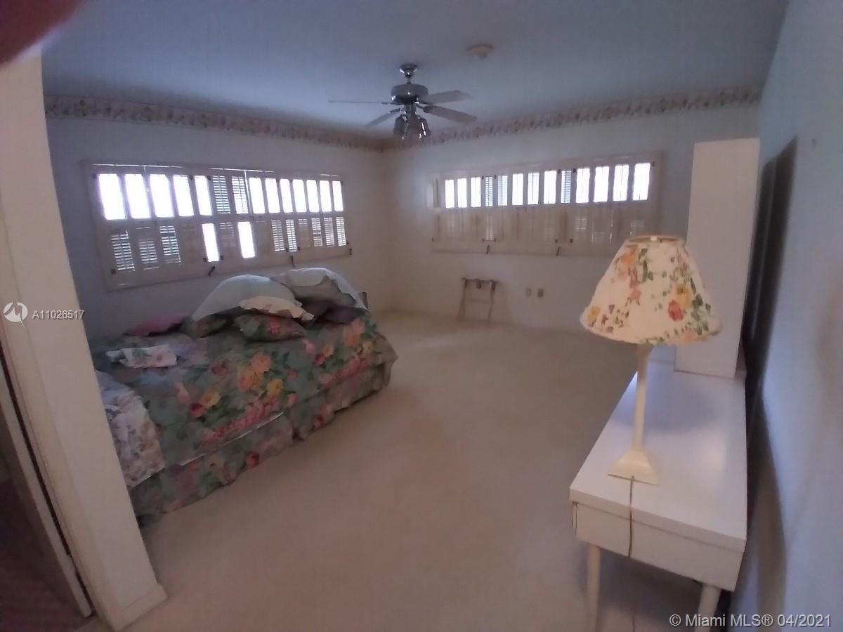 1215 Alfonso Ave Coral Gables, FL 33146