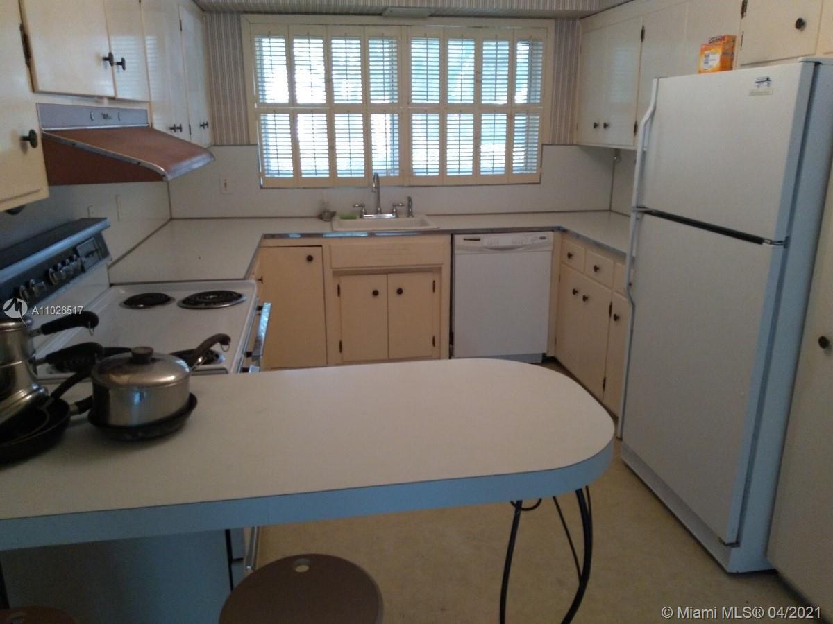 1215 Alfonso Ave Coral Gables, FL 33146