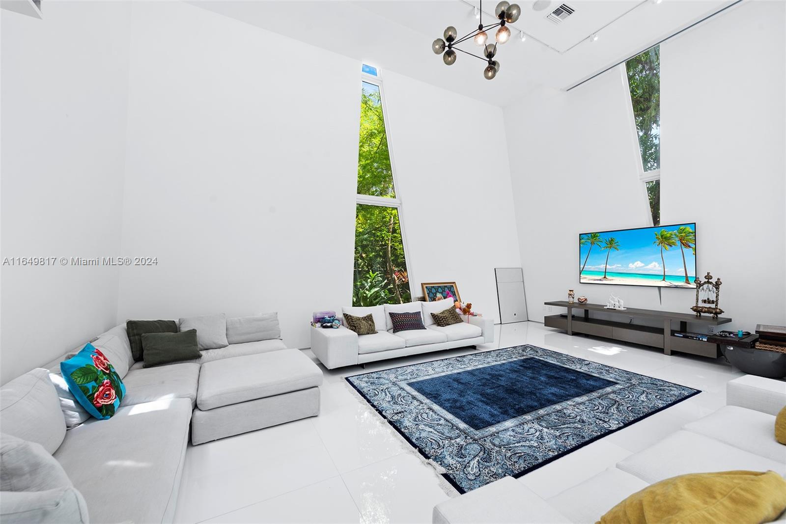 480 Ocean Blvd Golden Beach, FL 33160