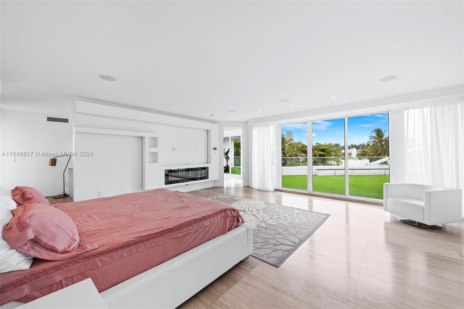 480 Ocean Blvd Golden Beach, FL 33160